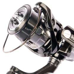 Катушка Shimano VANQUISH 23 c2000S