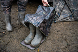 Сумка водонепроницаемая для обуви Nash Subterfuge Waterproof Wader & Boot Bag