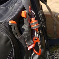 Магнитный держатель подсака и инструментов Rapala Magnetic Net & Tool Holder 1шт