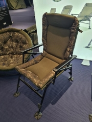 Крісло з підлокітниками Nash Indulgence Hi-Back Auto Recline 1шт 