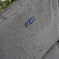 Крісло з підлокітниками Avid Carp Benchmark Memory Foam Recliner 