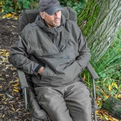 Крісло з підлокітниками Avid Carp Benchmark Memory Foam Recliner 