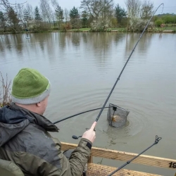Тримач телескопічний універсальний Korum Any Chair Telescopic Feeder Arm 