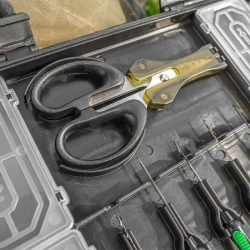 Коробка для снастей укомплектована Korum Tackle Box Loaded 