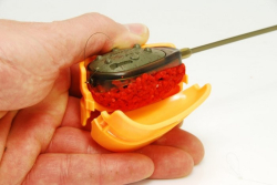 Пресс для кормушек Cralusso SHELL Method Quick charger Orange 1шт