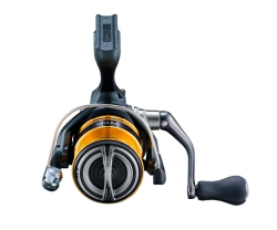 Котушка Shimano Sahara FJ C2000S