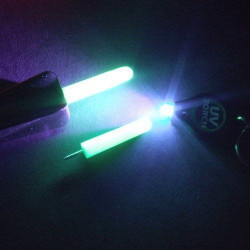 Светляк на маркер UV TORCH GLO-WORM GLUE-ON (pair)