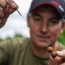 Готовый поводок Korda Basix Hair Rigs Wide Gape 18LB/8,2kg Size 8 2шт