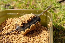 Кормушка методная Korum Double Method Feeder 50g 1шт