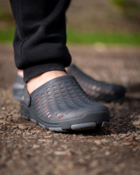 Тапочки Matrix Clogs Black Size 10 /44 пара