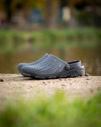 Тапочки Matrix Clogs Black Size 10 /44 пара