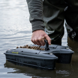 Кораблик с эхолотон Ridge Monkey Hunter 750 Bait Boat Echo Edition