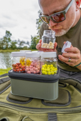 Кейс с баночками для дипования Korum Progress EVA Hookbait Pouch 6 Tub