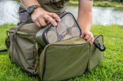 Кейс с баночками для дипования Korum Progress EVA Hookbait Pouch 6 Tub