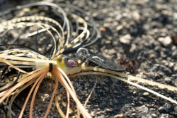 Джиг Rage Bladed Jig UV Black & Gold 7g