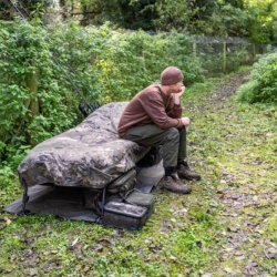 Накидка на кровать Nash Indulgence Waterproof Bedchair Cover Camo Wide 1шт