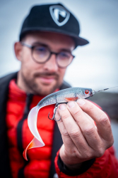 Силиконовая приманка Rage Pro Grub Loaded UV Perch 12cm 4.7" 17g 1шт