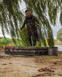 Мат короповий надувний Fox Carpmaster Air Mat