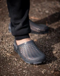 Тапочки Matrix Clogs Black Size 10 /44