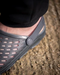 Тапочки Matrix Clogs Black Size 10 /44